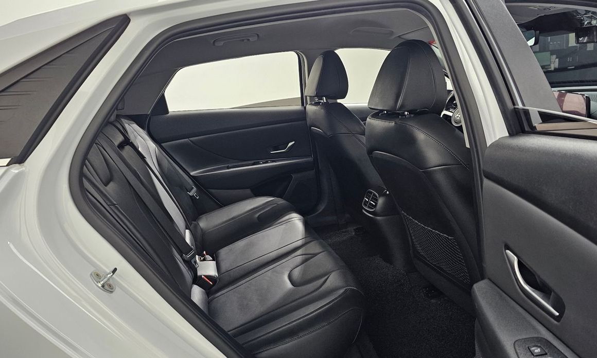Hyundai AVANTE 2021