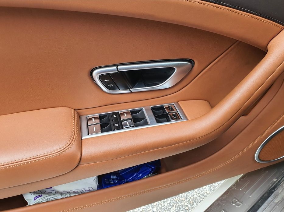 Bentley Continental 2015