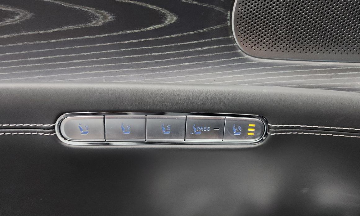 Genesis G90 2023