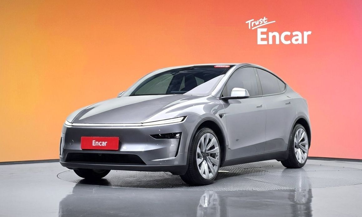 Tesla Model Y 2025