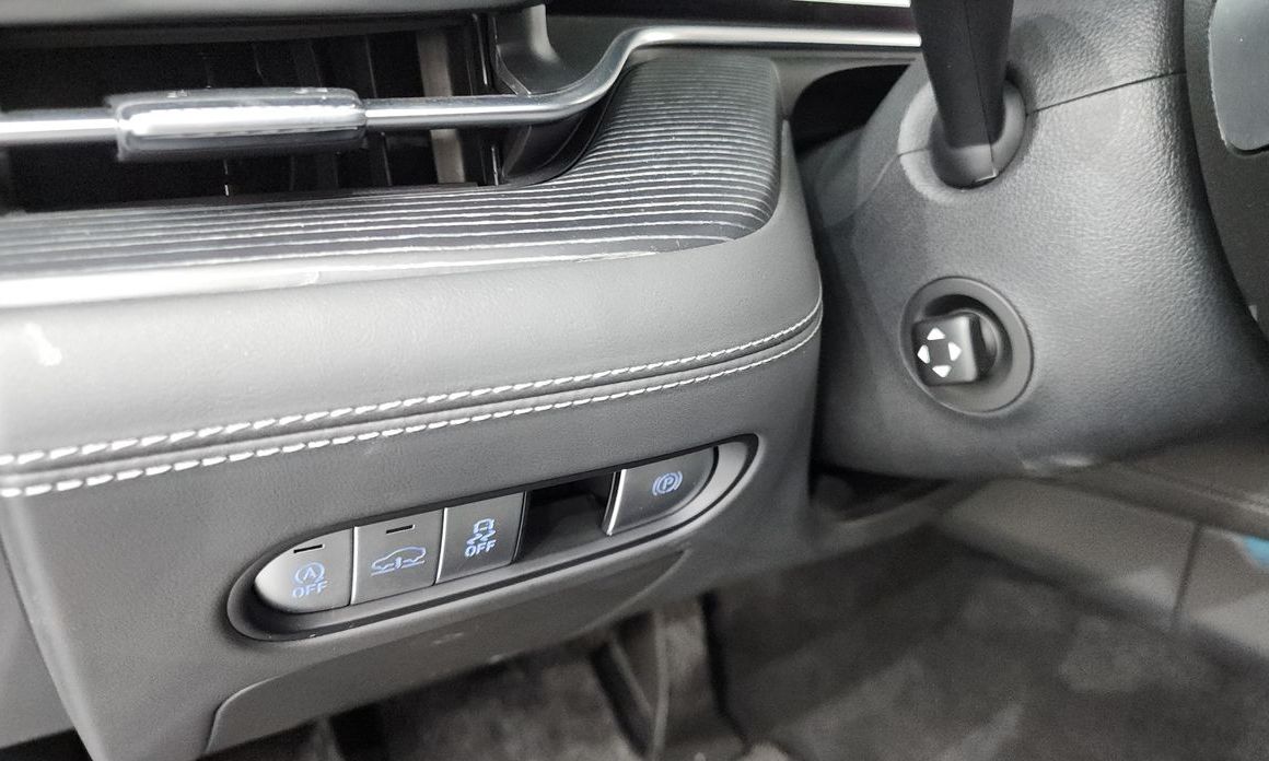 Genesis G90 2023