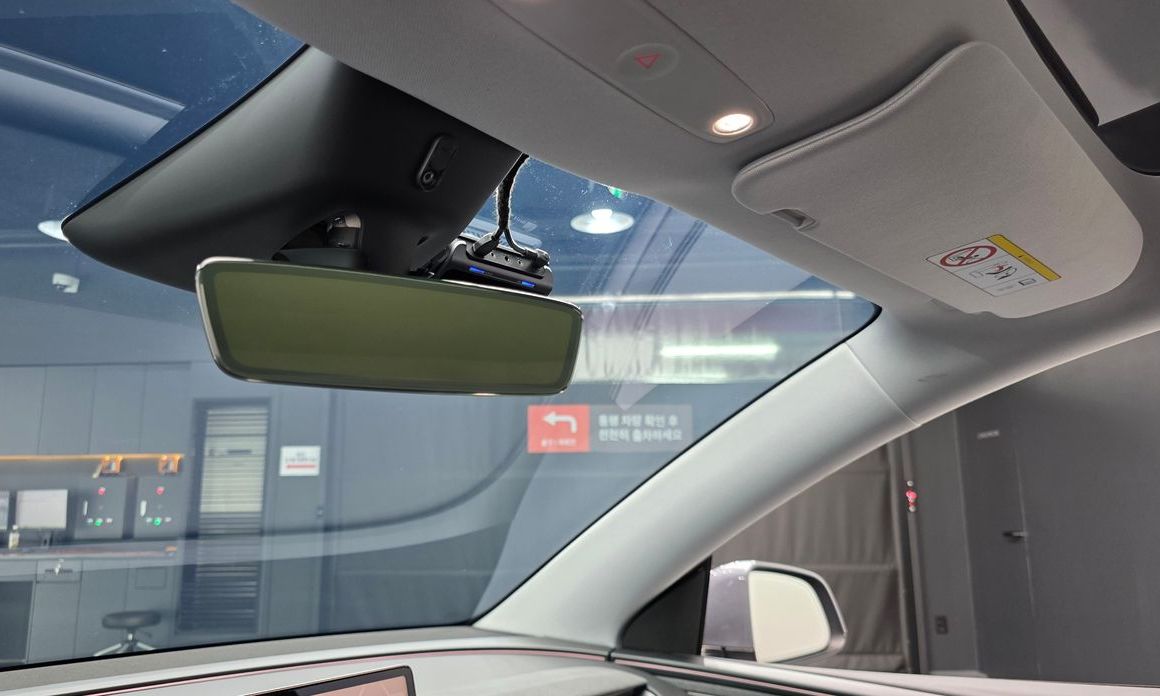 Tesla Model Y 2025