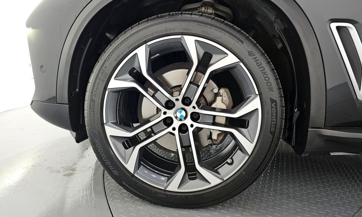 BMW X5 2023