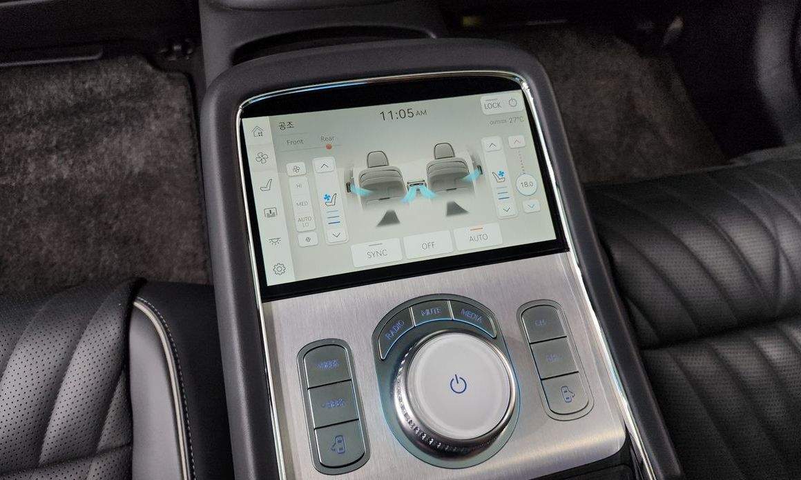 Genesis G90 2023