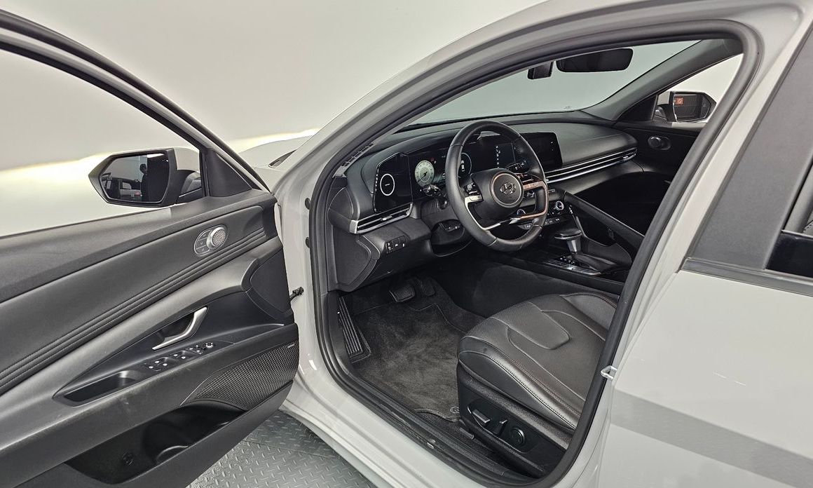 Hyundai AVANTE 2021