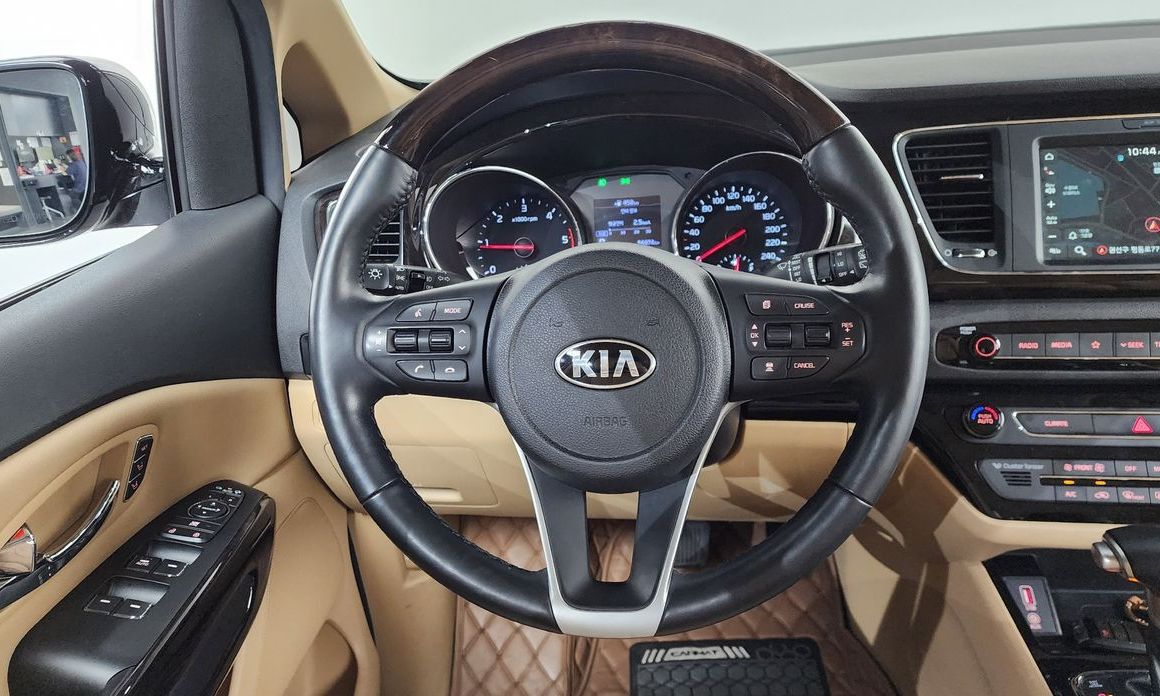 Kia Canival 2019