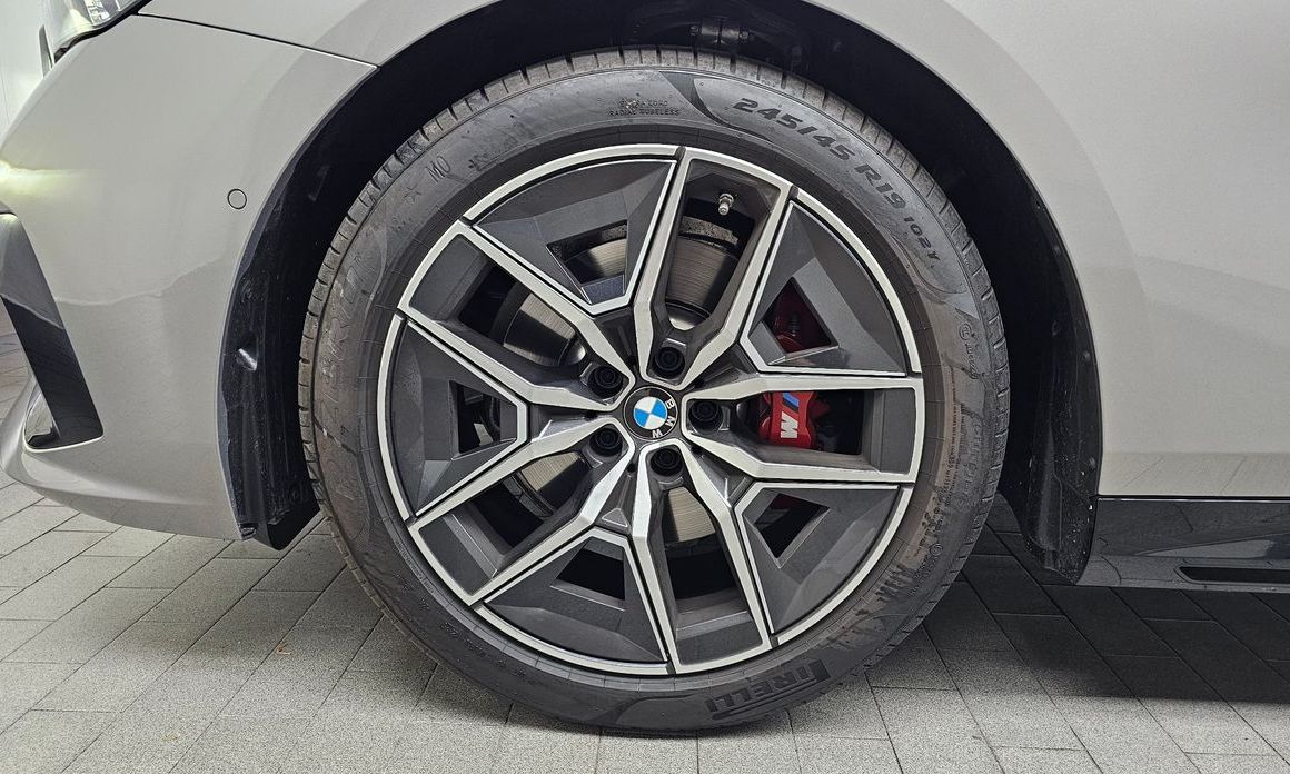 BMW 5-Series 2026