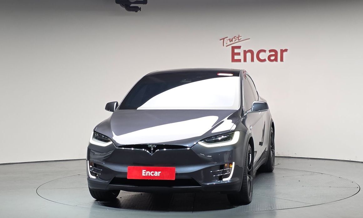 Tesla Model X 2020