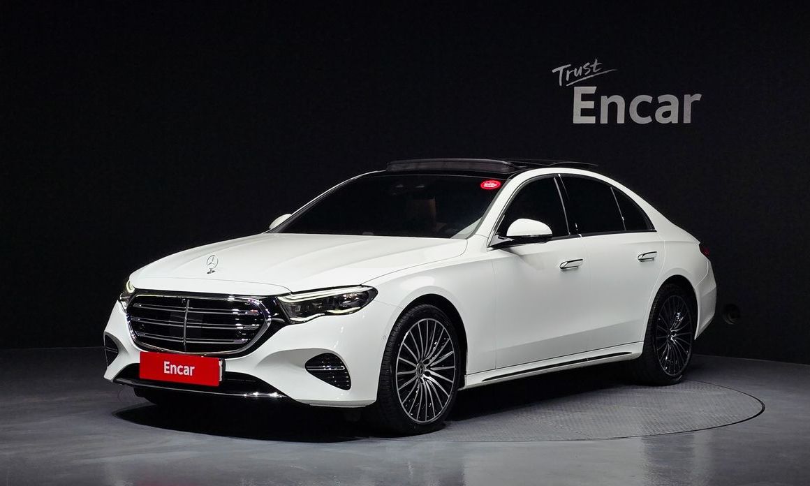 Mercedes-Benz E-Class 2024
