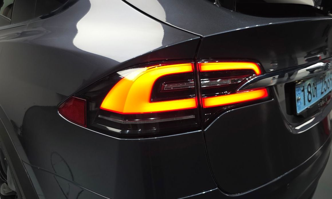 Tesla Model X 2020