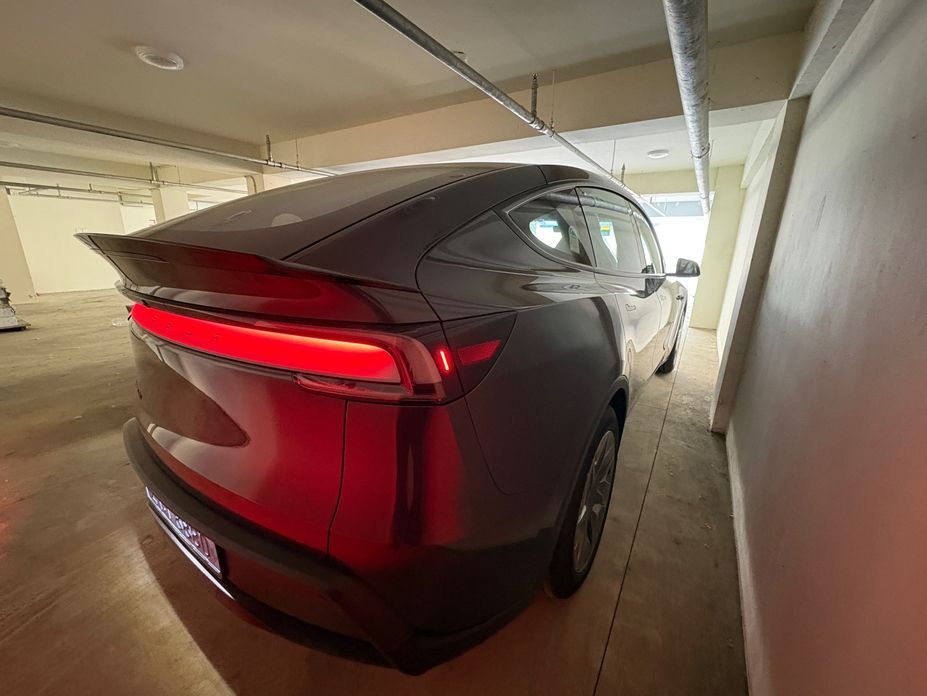 Tesla Model Y 2026