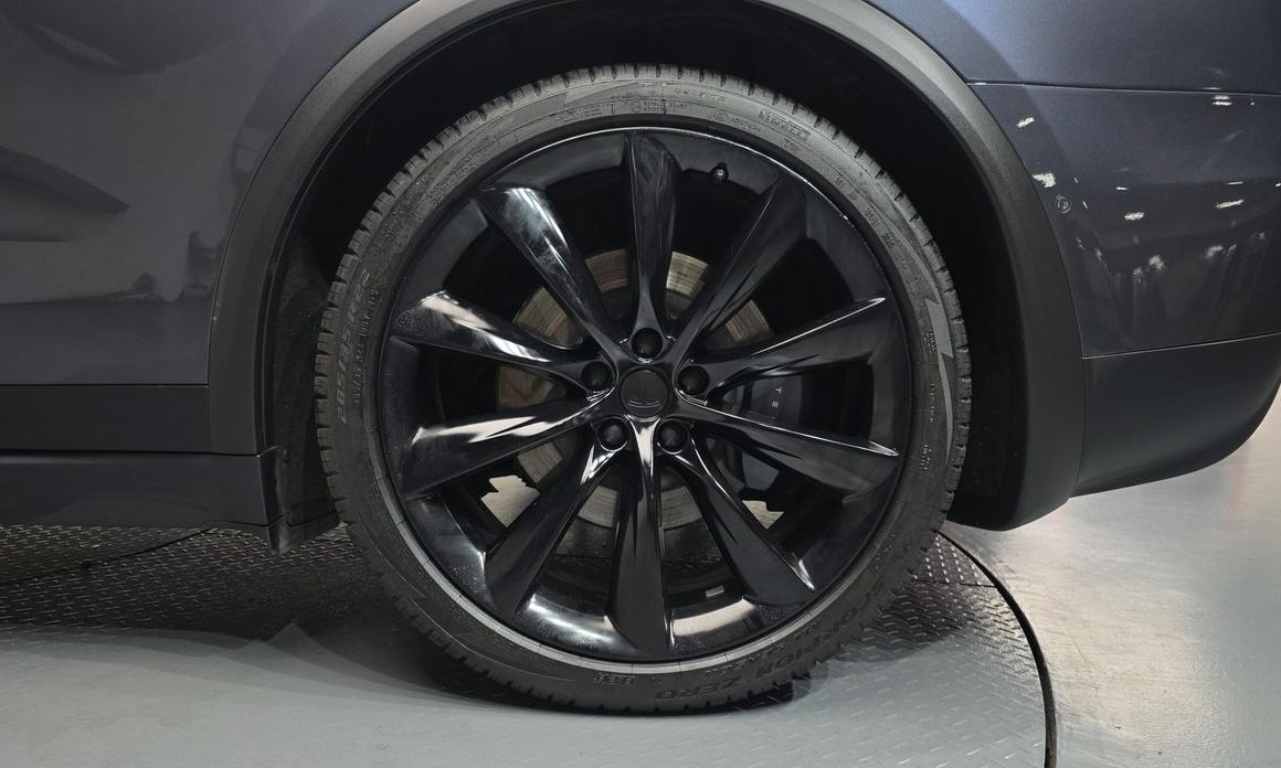 Tesla Model X 2020