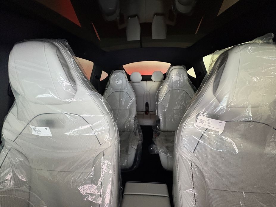 Tesla Model Y 2026