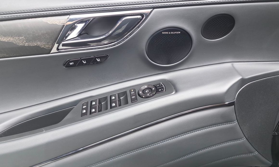 Genesis GV80 2025