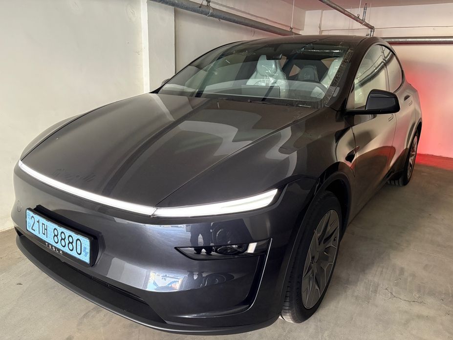 Tesla Model Y 2026