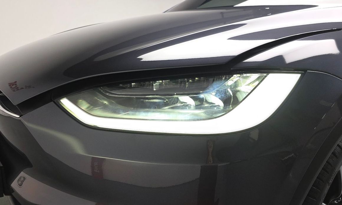 Tesla Model X 2020
