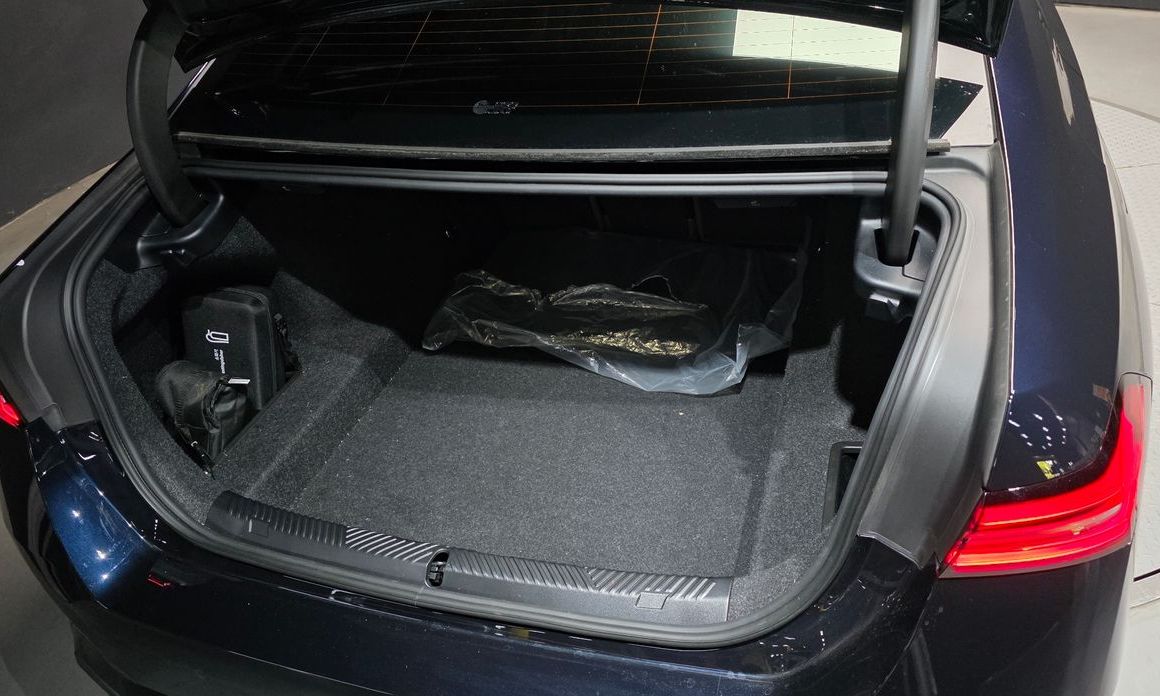BMW 5-Series 2025