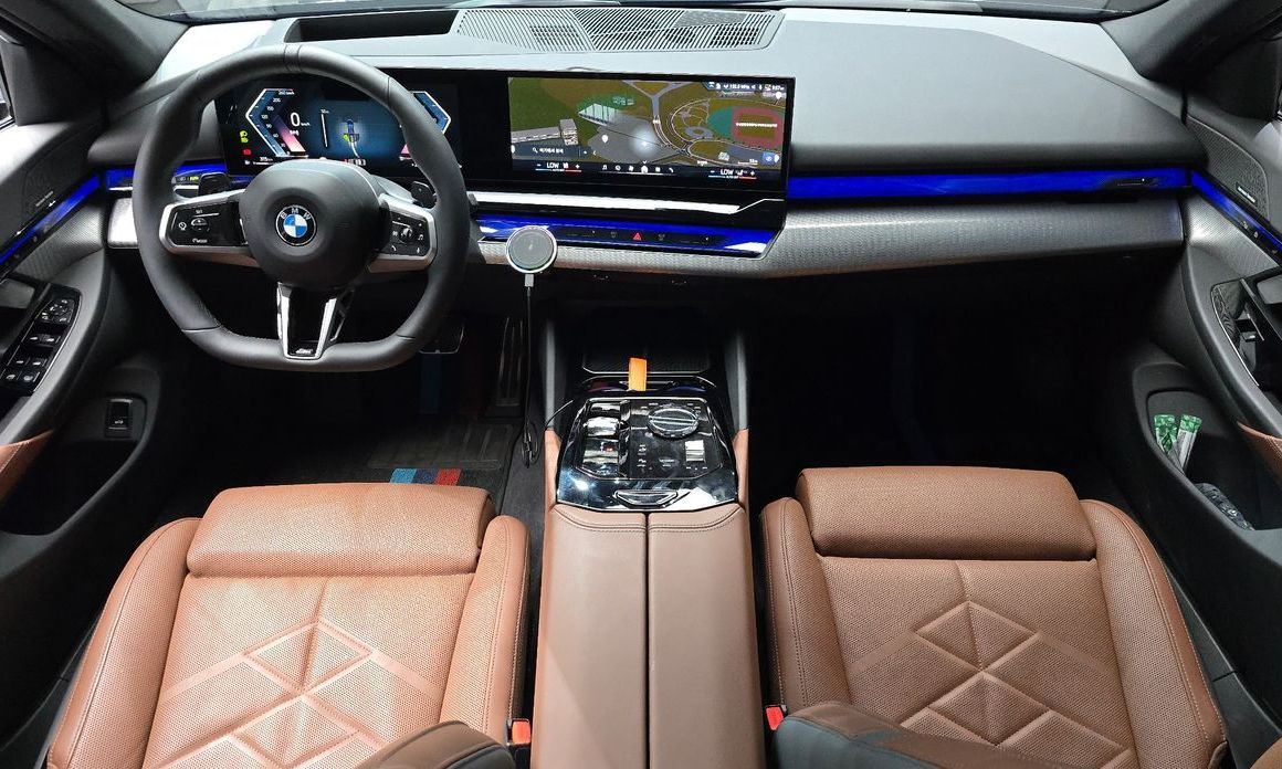 BMW 5-Series 2025