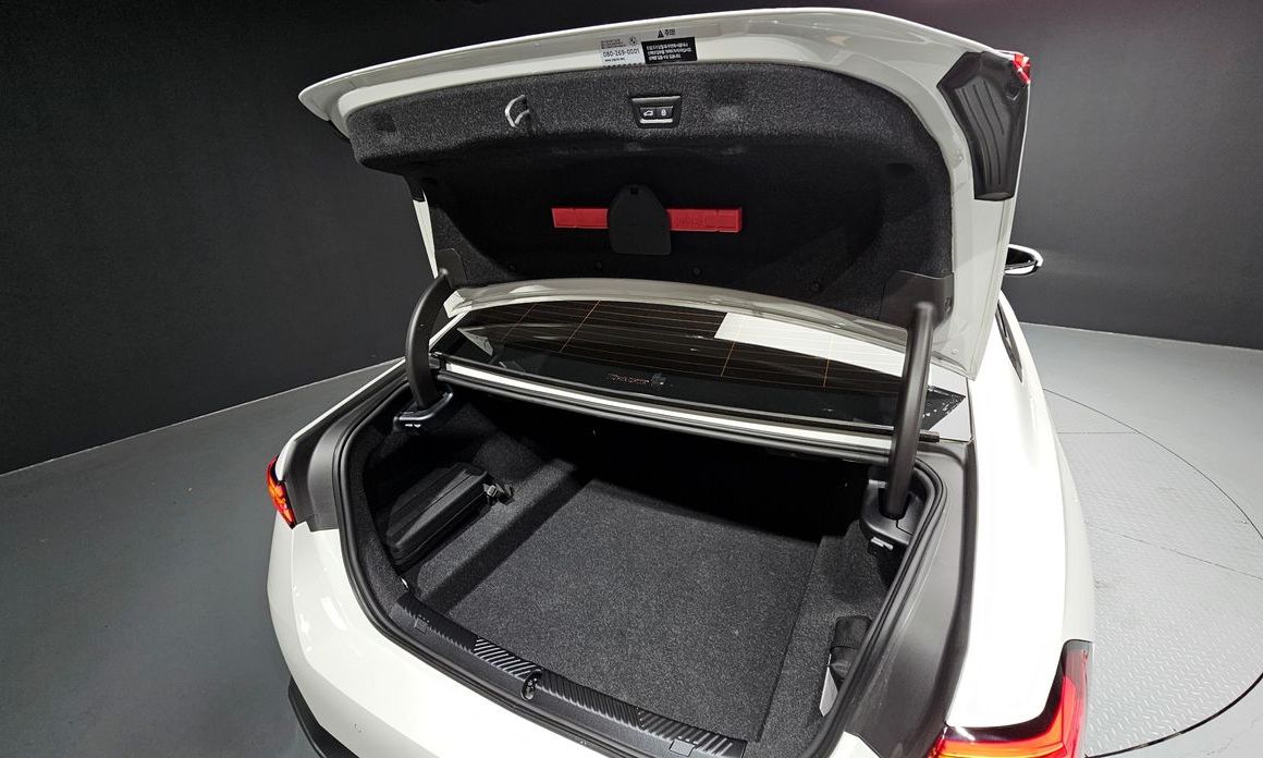 BMW 5-Series 2025