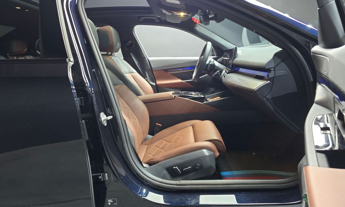 BMW 5-Series 2025