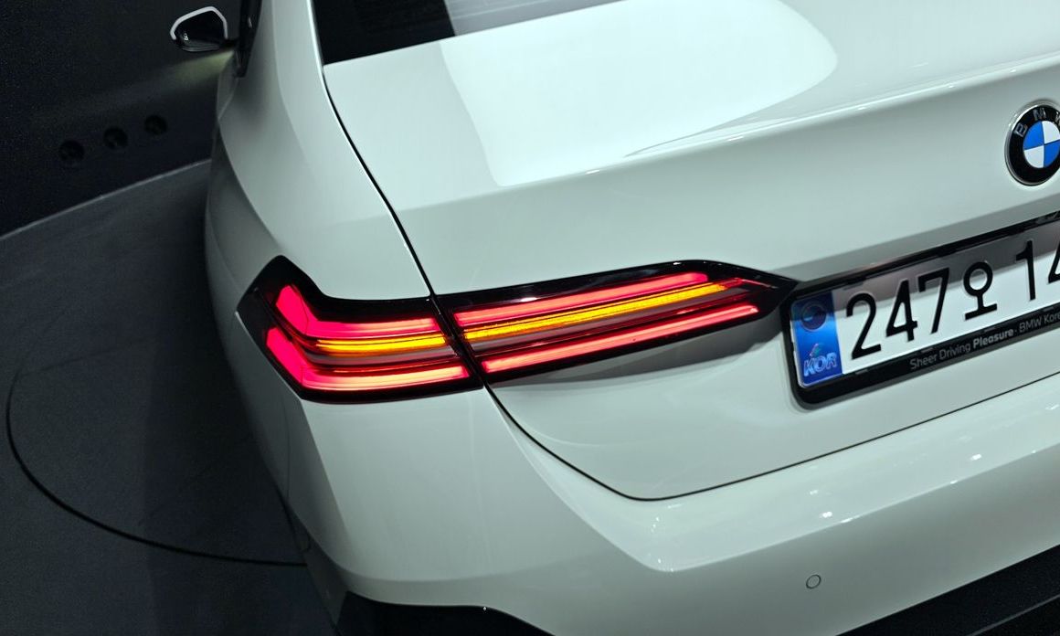 BMW 5-Series 2025