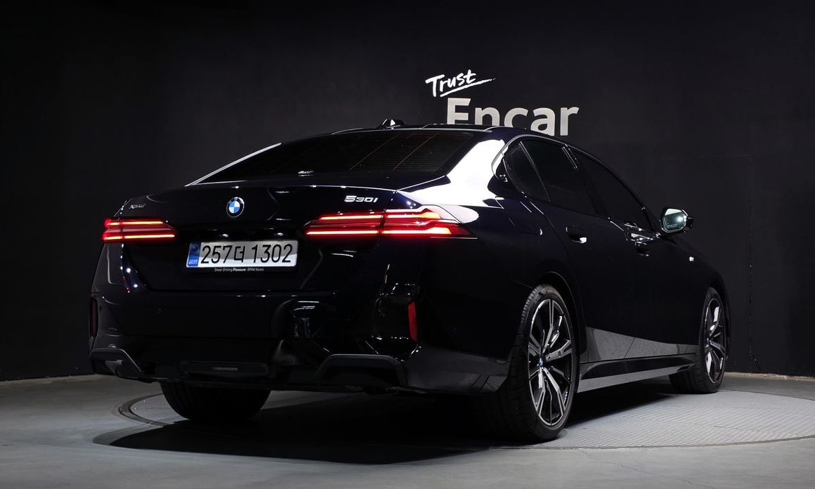 BMW 5-Series 2025