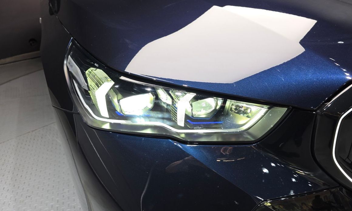 BMW 5-Series 2025
