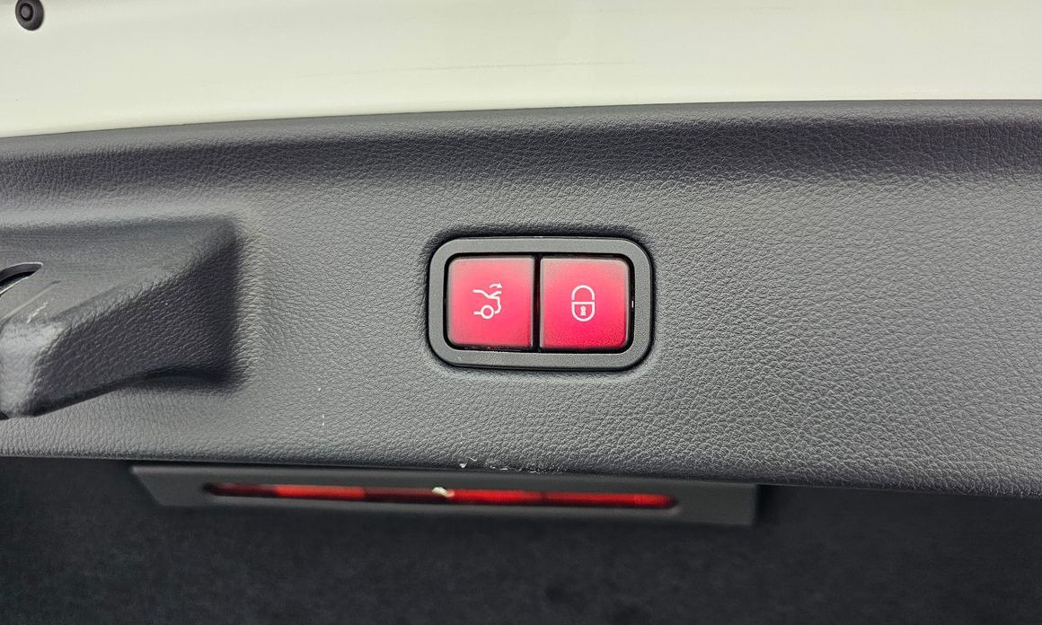 Mercedes-Benz S-Class 2023
