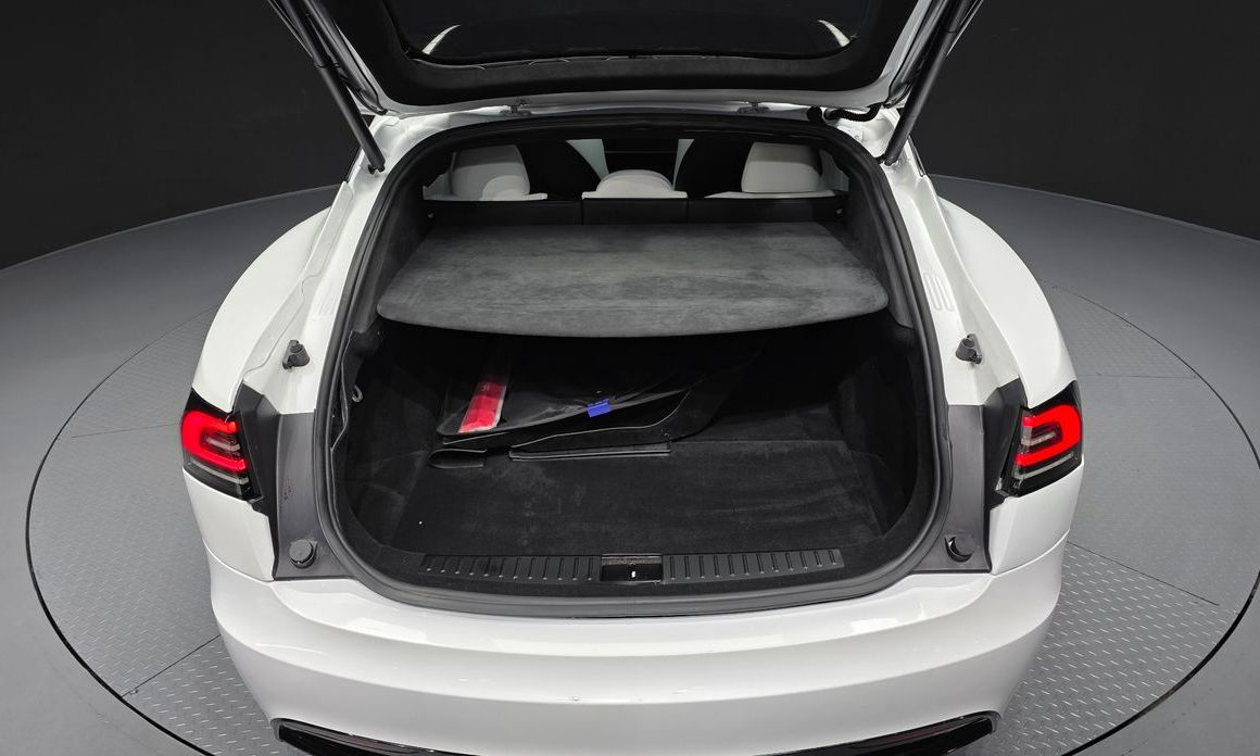 Tesla Model S 2024