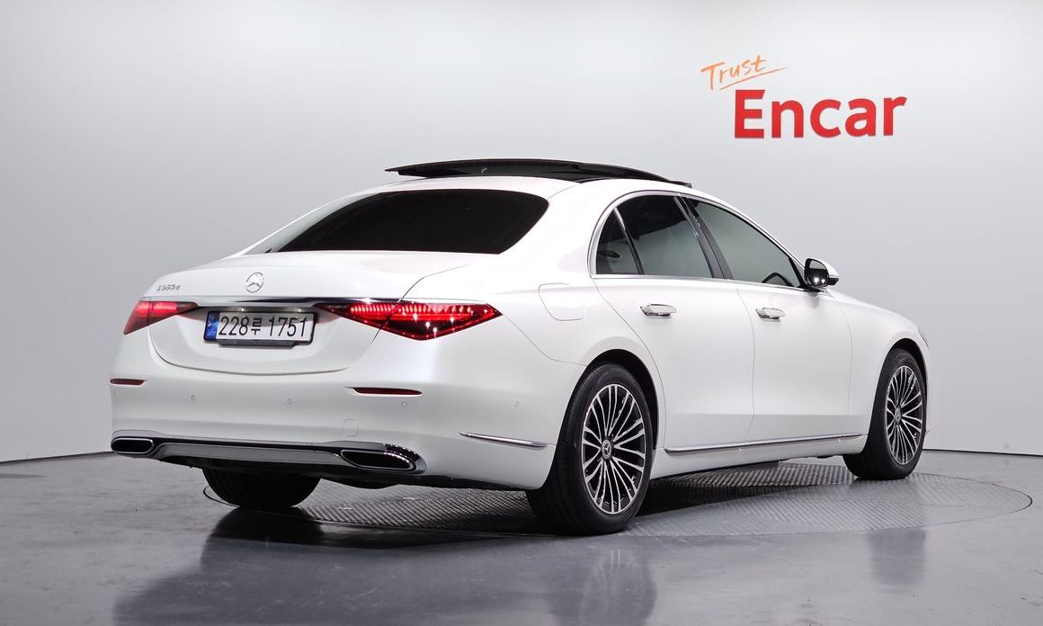 Mercedes-Benz S-Class 2023