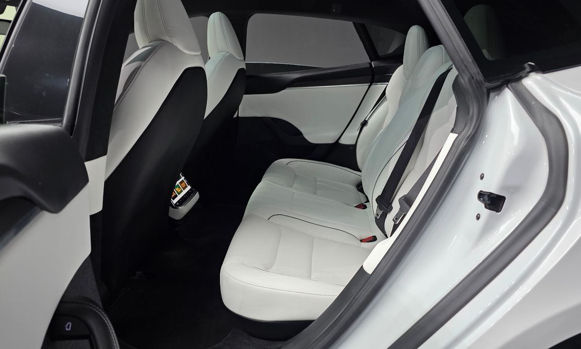 Tesla Model S 2024