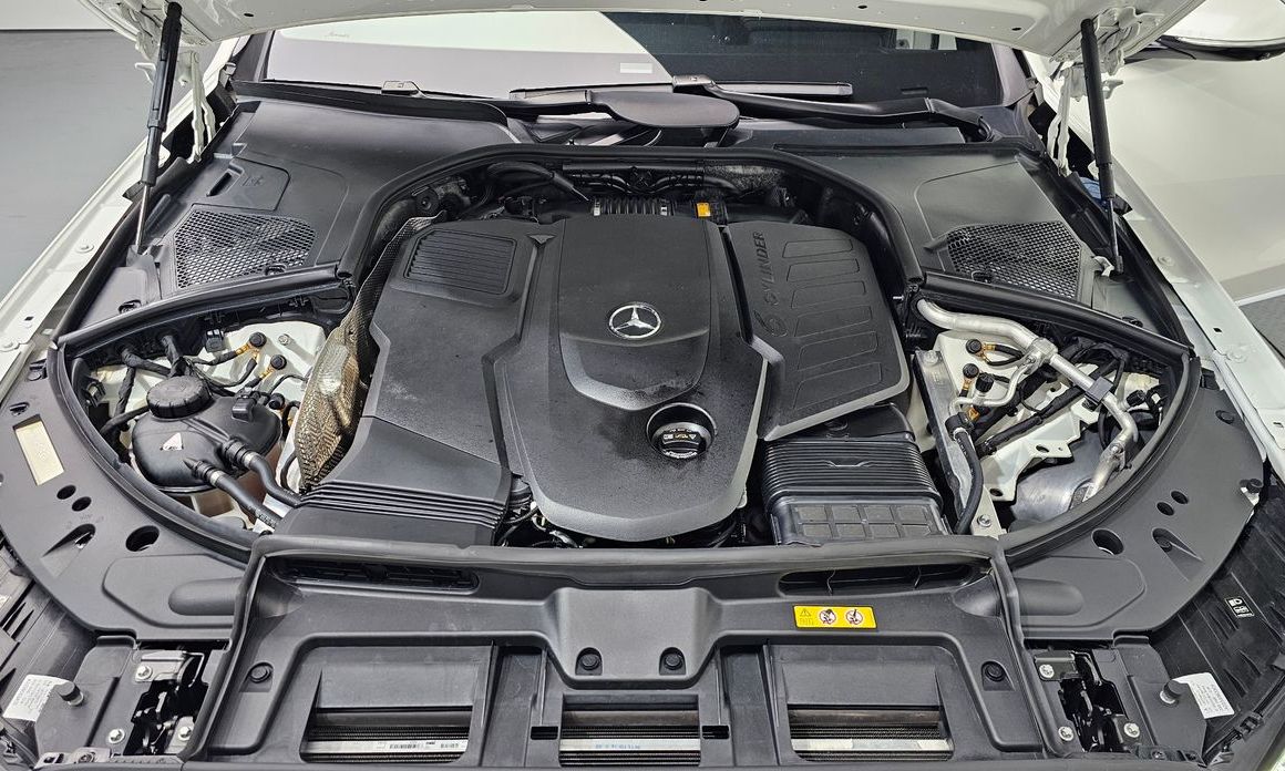 Mercedes-Benz S-Class 2023
