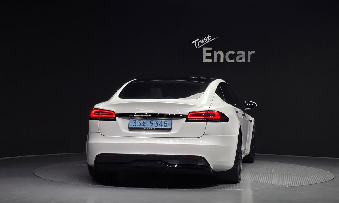 Tesla Model S 2024