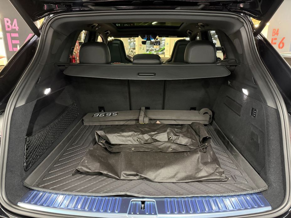 Porsche Cayenne 2021