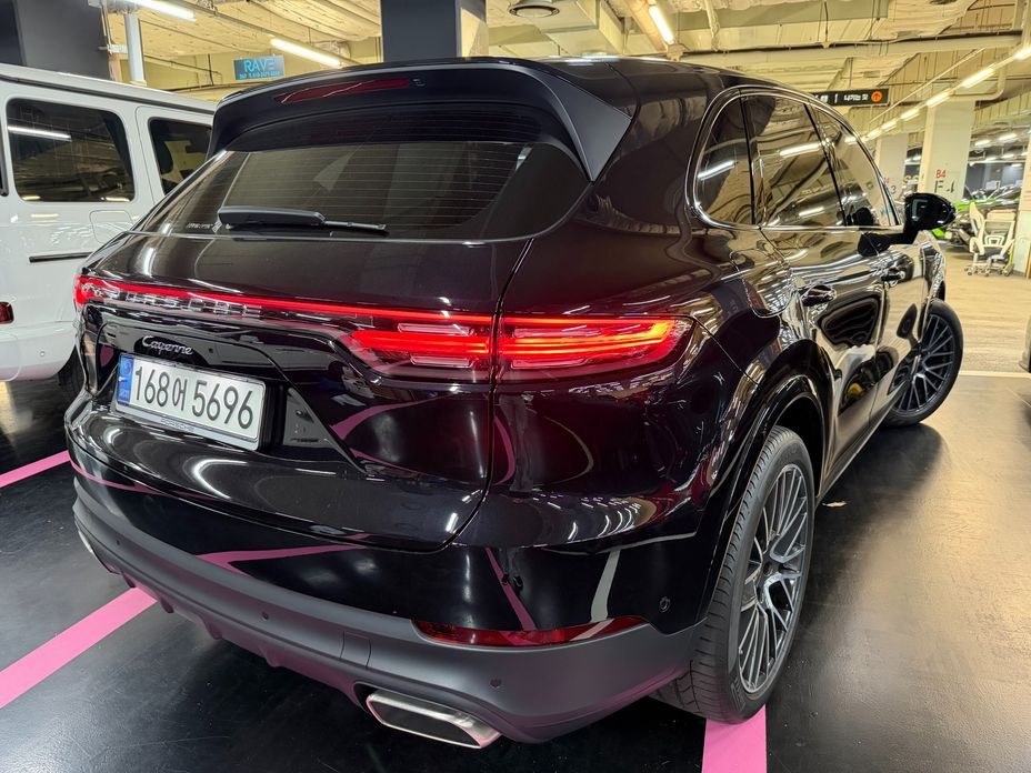 Porsche Cayenne 2021