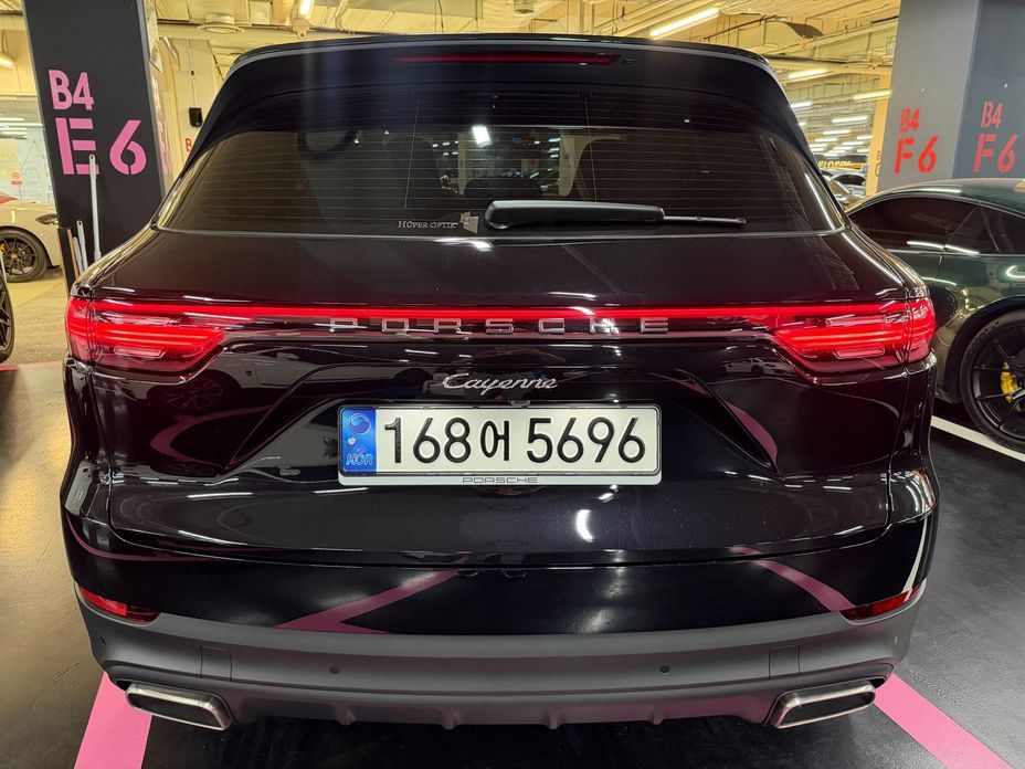 Porsche Cayenne 2021