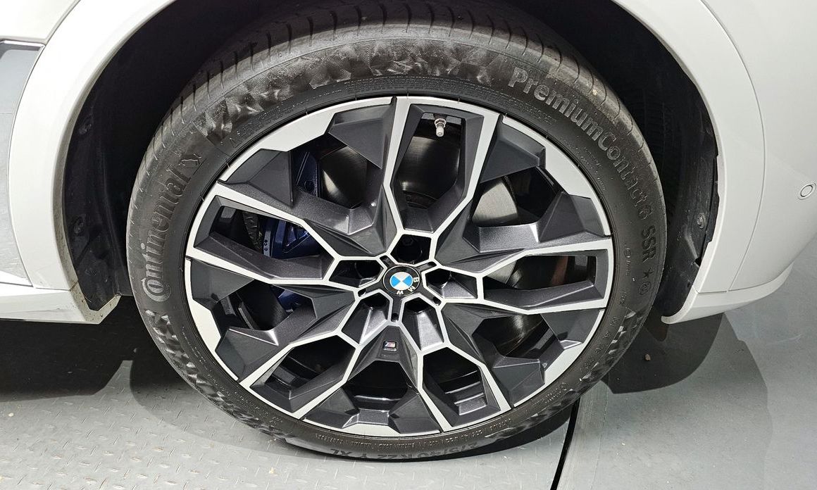 BMW X7 2024