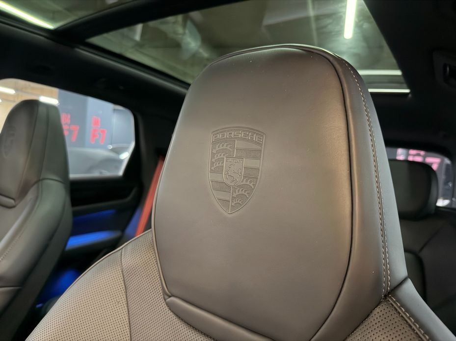 Porsche Cayenne 2021