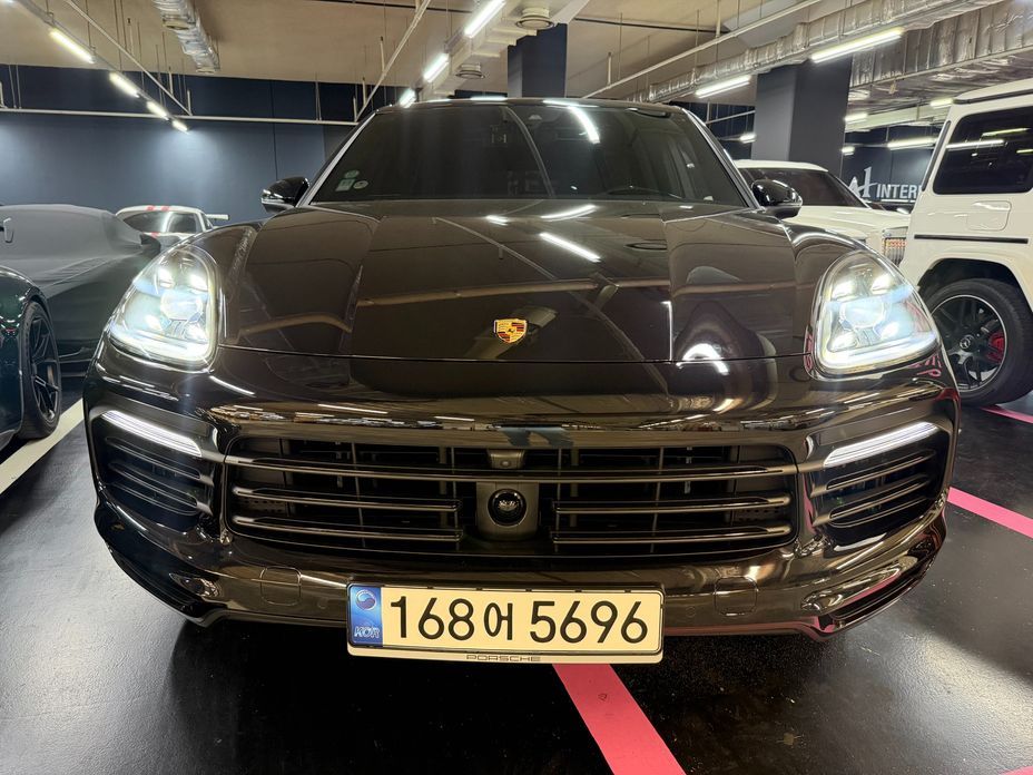 Porsche Cayenne 2021
