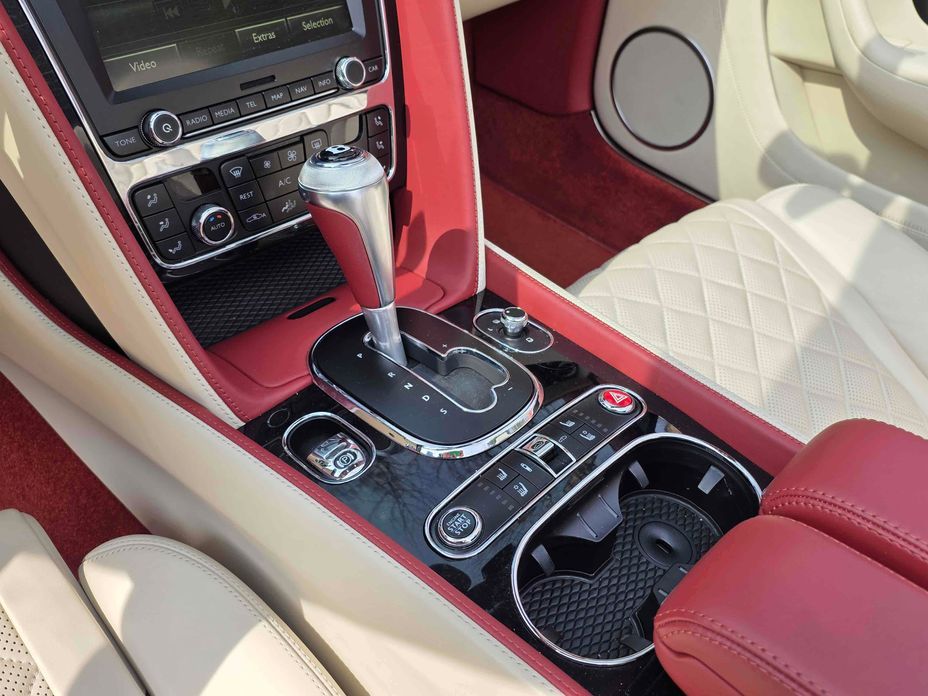 Bentley Continental 2016