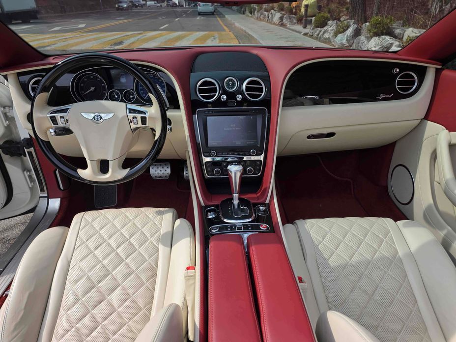 Bentley Continental 2016