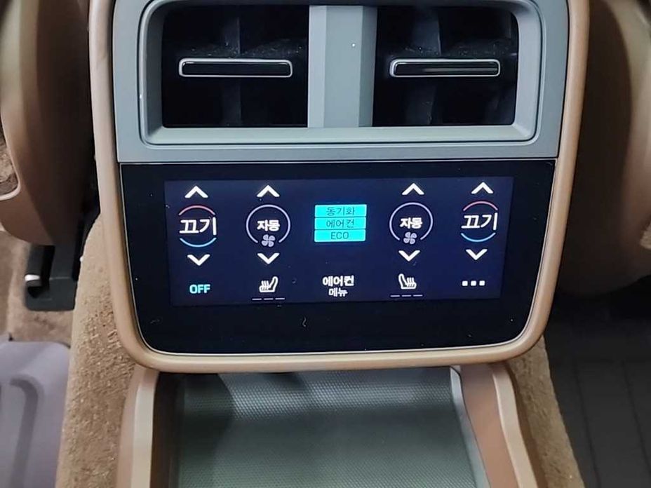 Porsche Taycan 2025