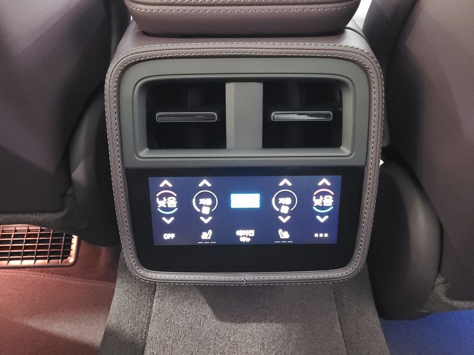 Porsche Taycan 2025