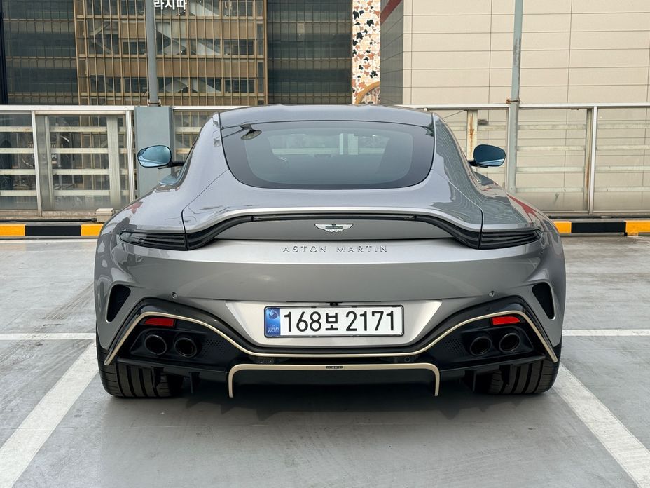 Astonmartin Vantage 2025