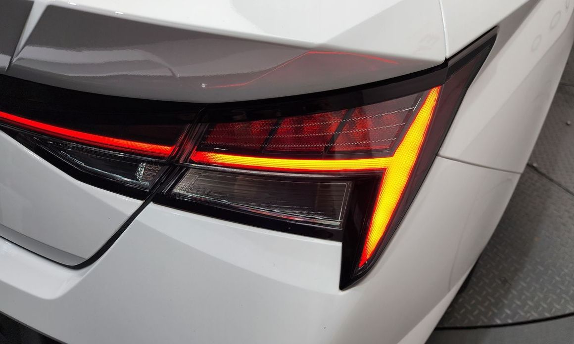 Hyundai AVANTE 2024