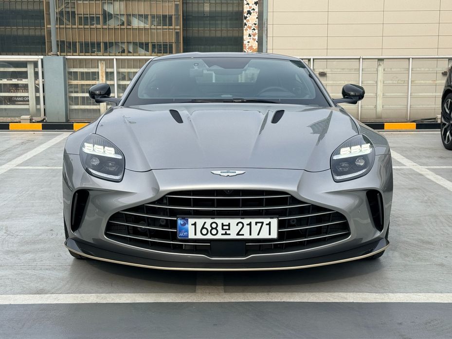 Astonmartin Vantage 2025