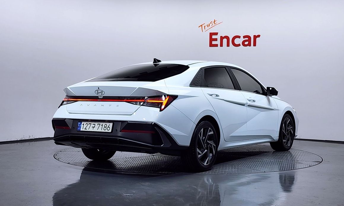 Hyundai AVANTE 2024