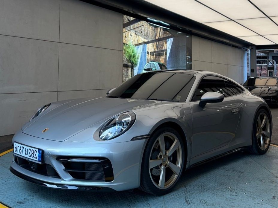 Porsche 911 2024