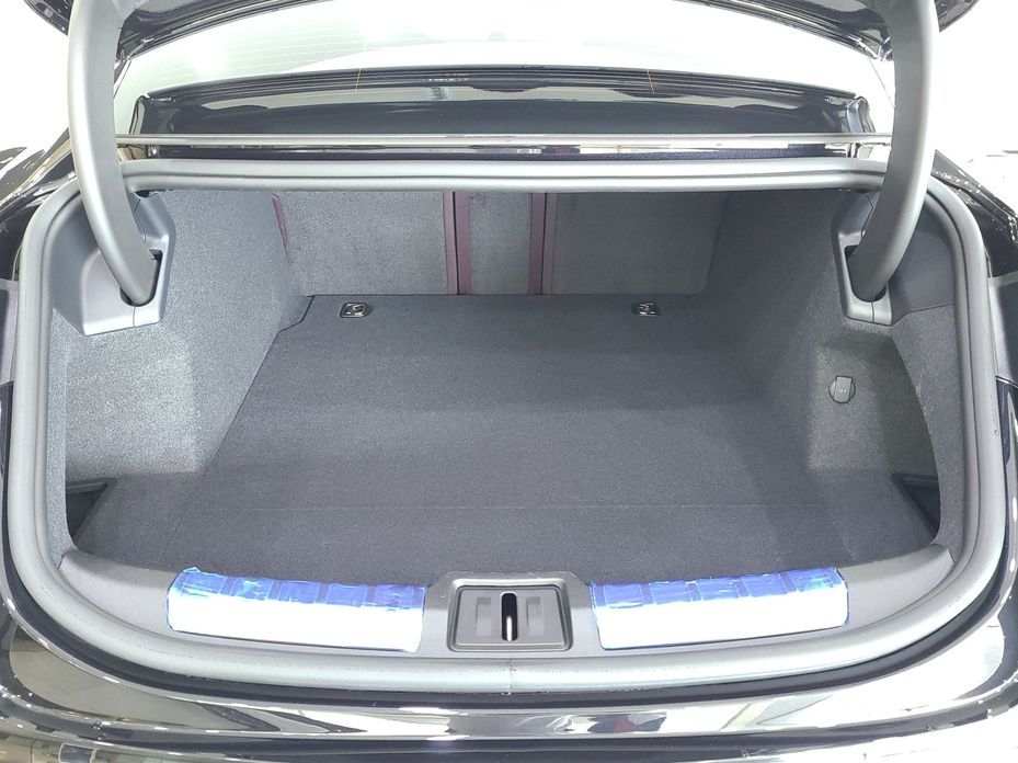 Porsche Taycan 2025