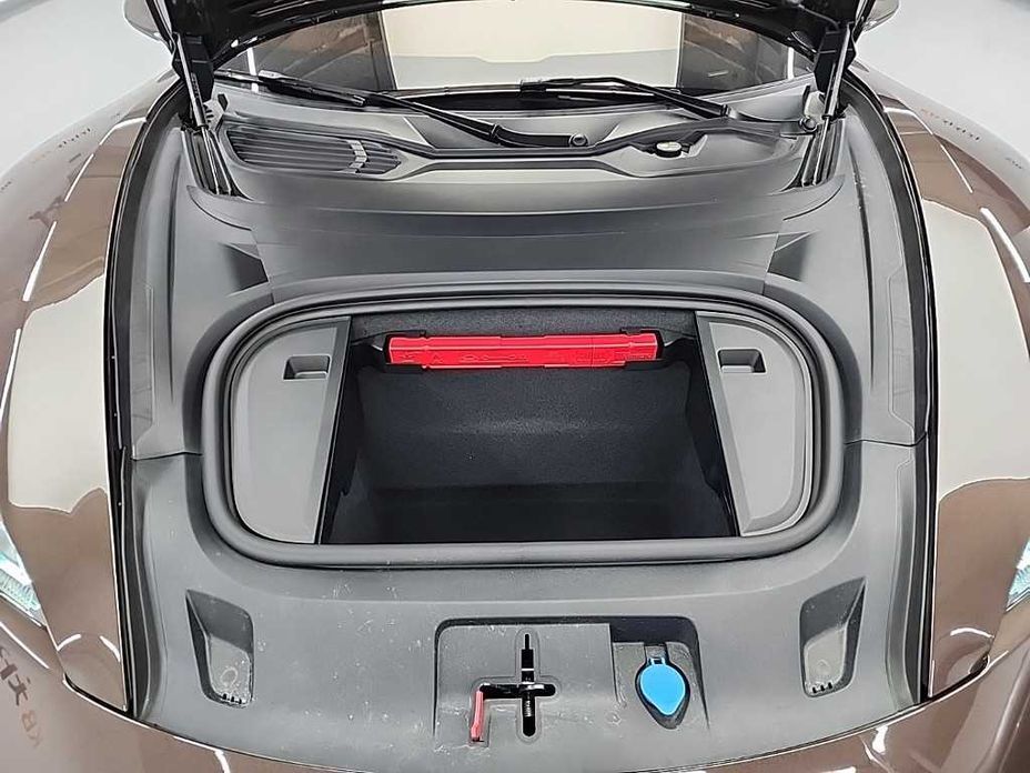 Porsche Taycan 2025